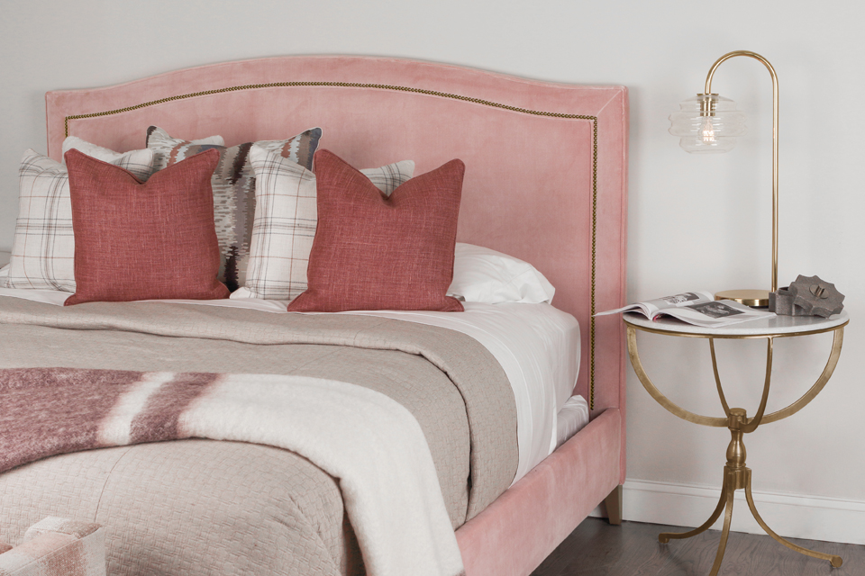 HORIZON TABLE LAMP by Robert Abbey